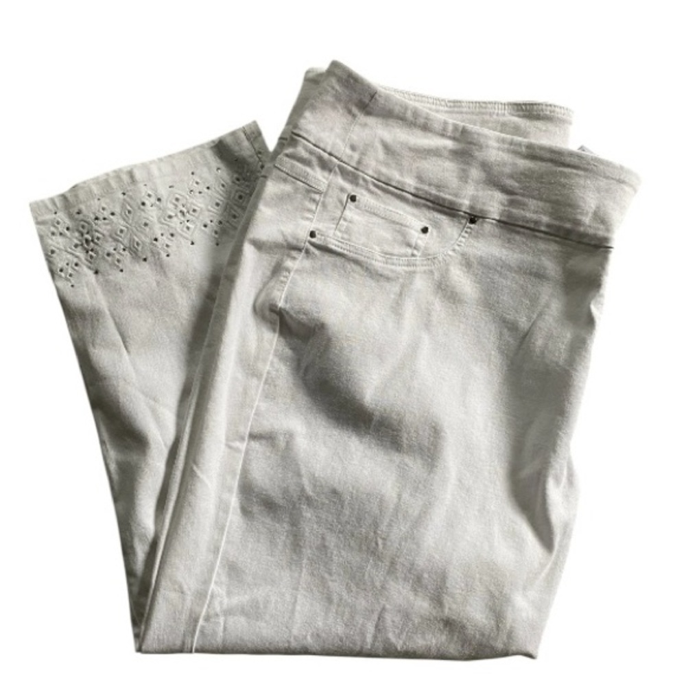 Ruby  Rd women’s size 24W white pants stretch
